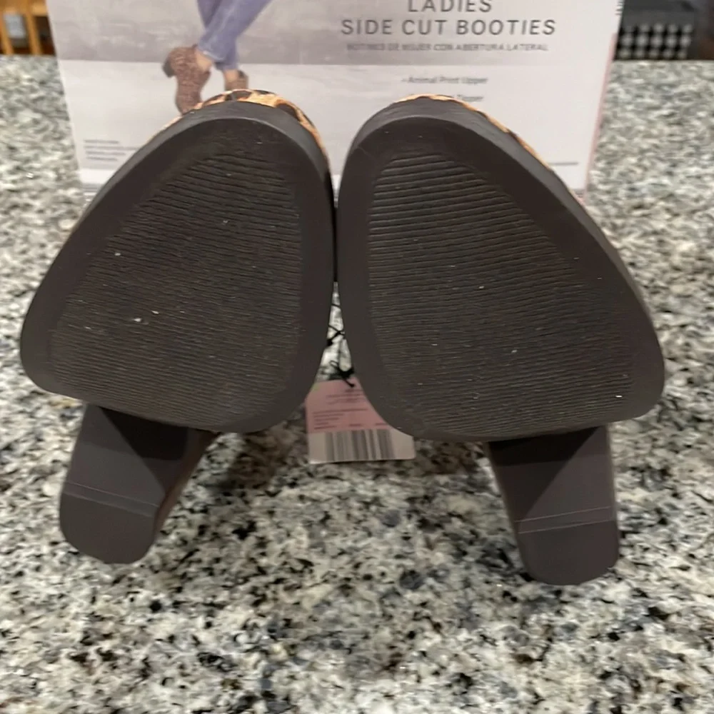 Serra Side Cut Booties